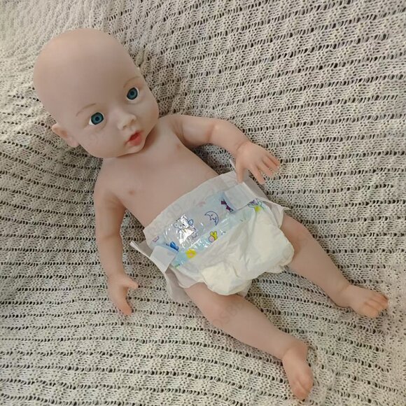 45cm Cute Reborn Newborn 3kg Full Body Platinum Silicone Reborn Baby Girl Dolls - Picture 12 of 12